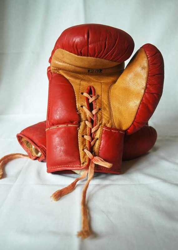 Vintage Red Leather Boxing Gloves by eelliottvintage on Etsy