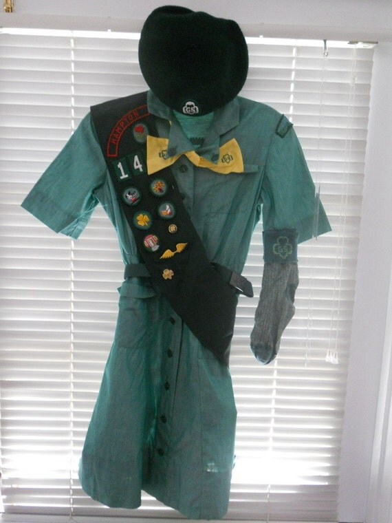 VINTAGE GIRL SCOUT UNIFORM by auntiesartifacts on Etsy