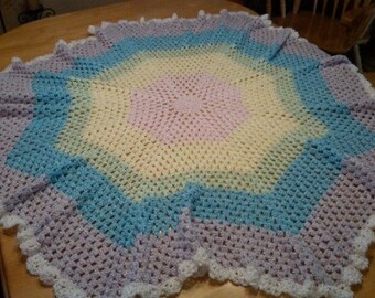 Octagon baby afghan--rainbow colors