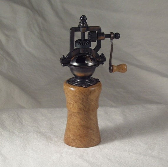 Items similar to Hand crank pepper mill on Etsy
