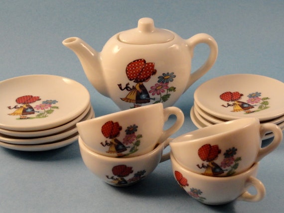 holly hobbie china tea set