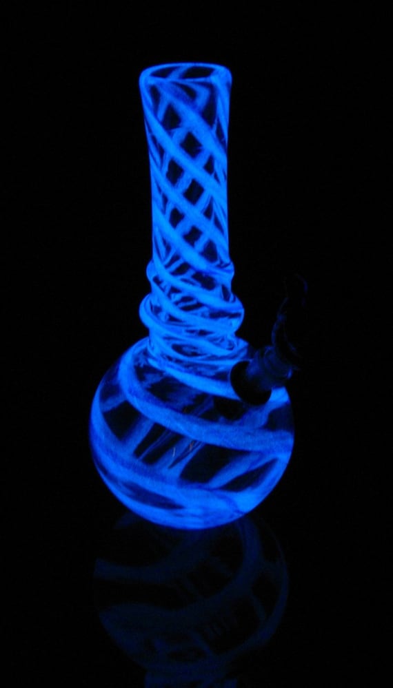 Glow in the dark Glass Water Pipe