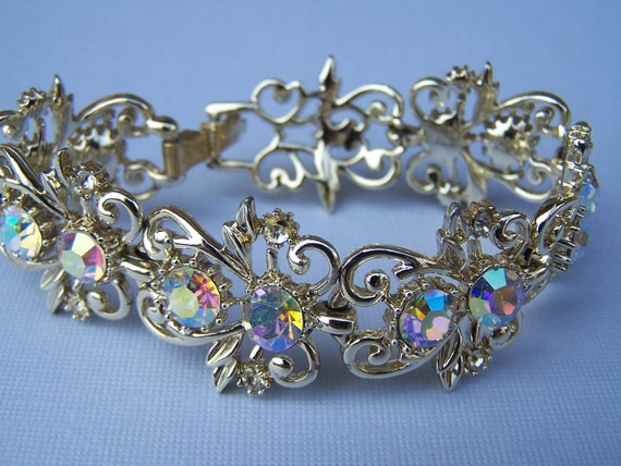 CORO vintage bracelet by theglassfeathernest on Etsy