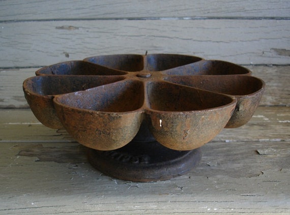 Blacksmith   Eclipse Iron nail cup Cup Reserved vintage for Antique Cast Nail rpeck