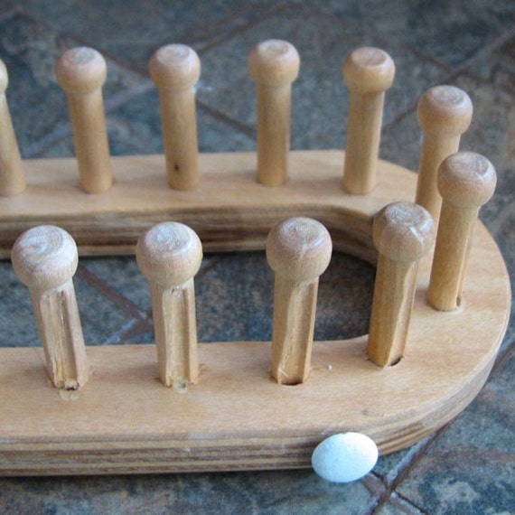 Long Oval Wood Knitting Loom with Pegs