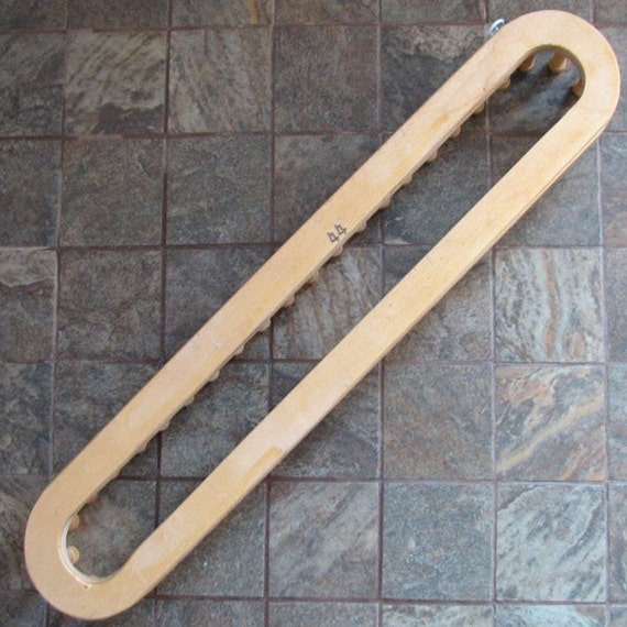 BENECREAT 6.2 X 11 Inch Loom, Wooden Knitting Chair