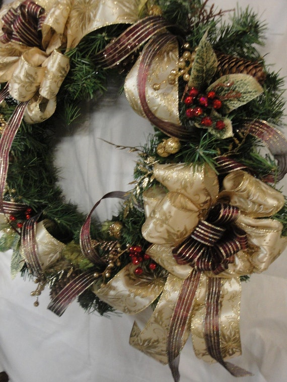 Elegant Gold Christmas Wreath