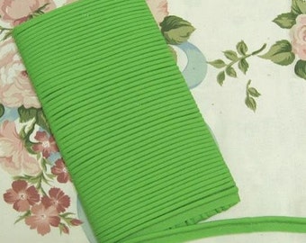 Polyester Bias Piping 16 yards 11214 Apple Green