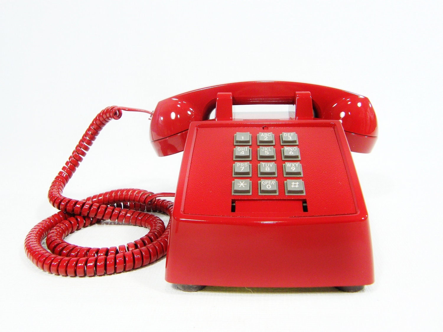 Телефон горячей д. «Горячая линия» по вопросам безопасности детских товаров. Горячая телефонная линия. Телефон Red. Телефон 3d.