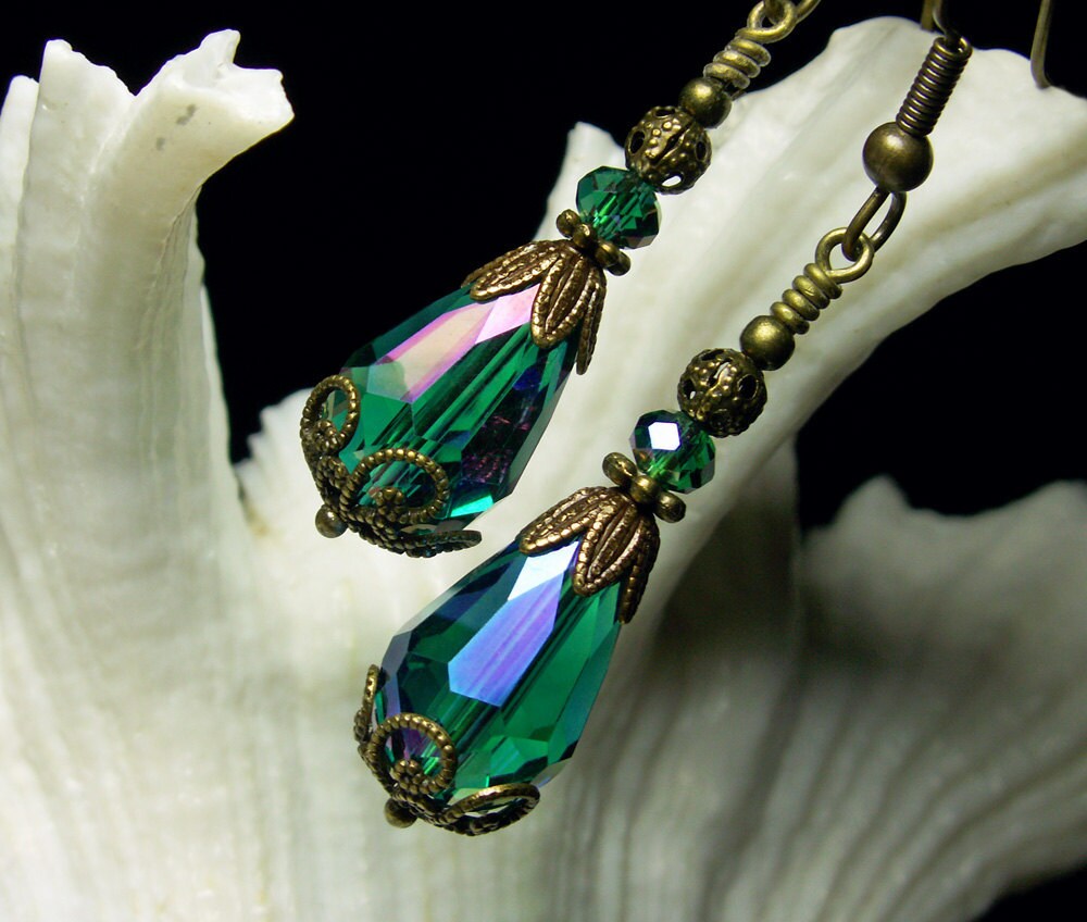 Emerald Teardrop Victorian Earrings Forest Green Edwardian