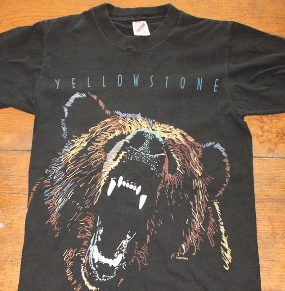 Yellowstone Grizzly Bear vintage t-shirt small