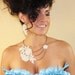 floral lace necklace - Beige/ Ivory