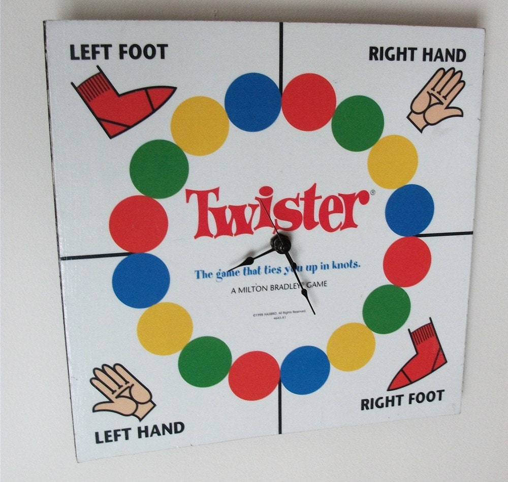 Twister Spinner Wall Clock