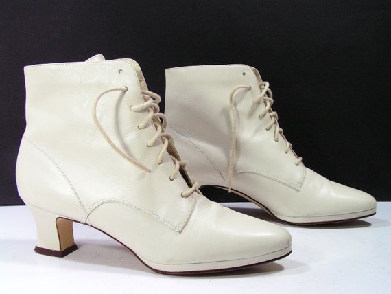 victorian ankle boots womens 7 M B antique white booties pixie
