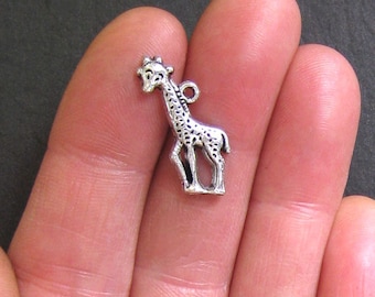 8 Giraffe Charms Antique Silver Tone - SC213