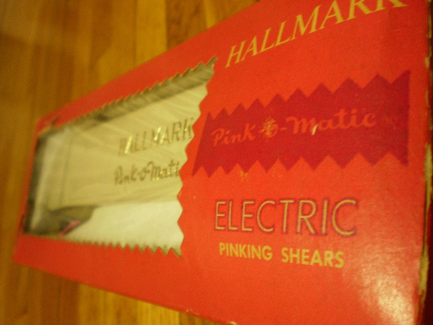 Vintage Electric Pinking Shears