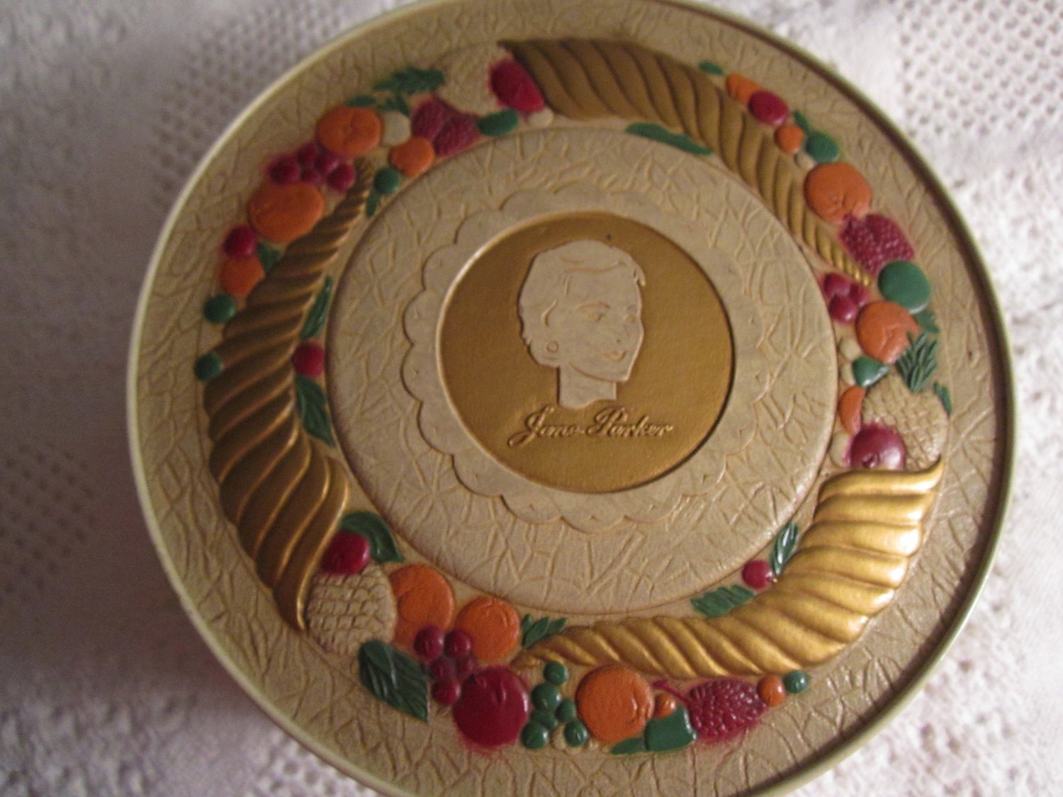 Vintage 1950s JANE PARKER Fruit Cake Tin by curlygirlboutique