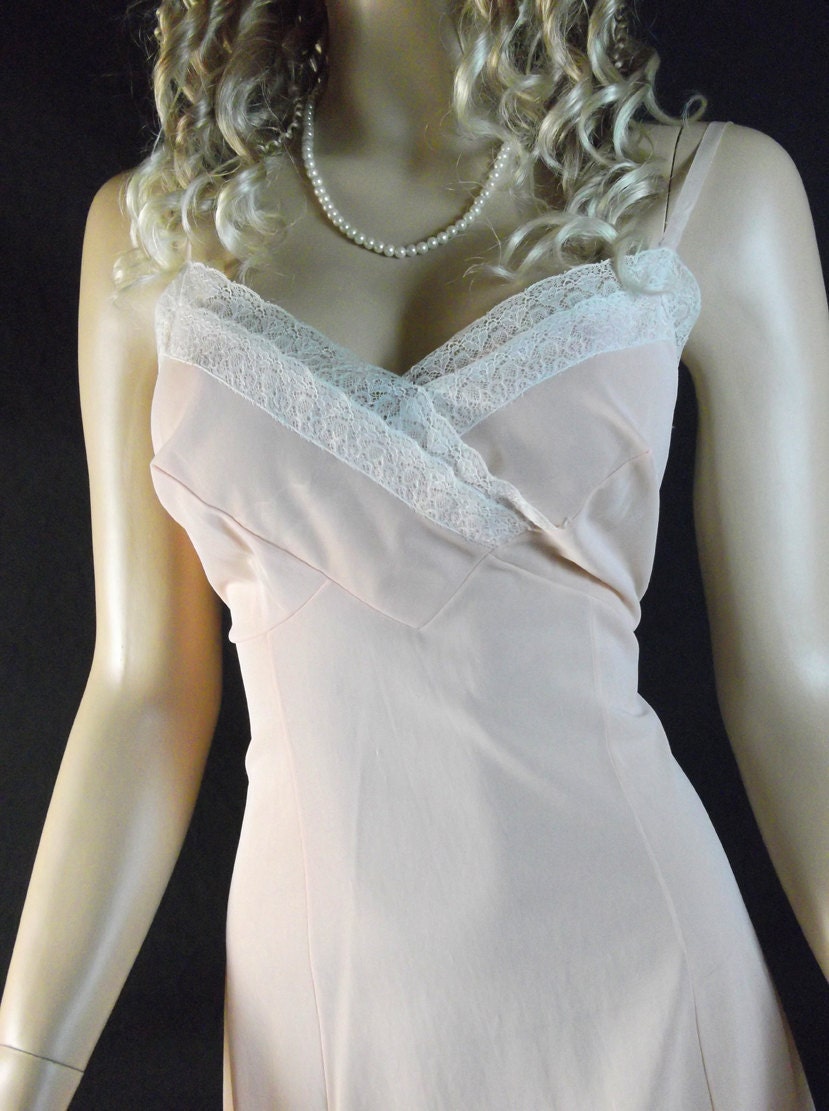 XL Plus size full slip1960s nylon slips peach by dreamdateplus