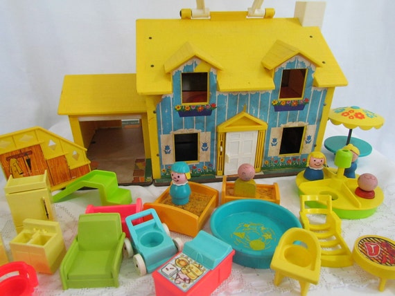 1970 fisher price dollhouse