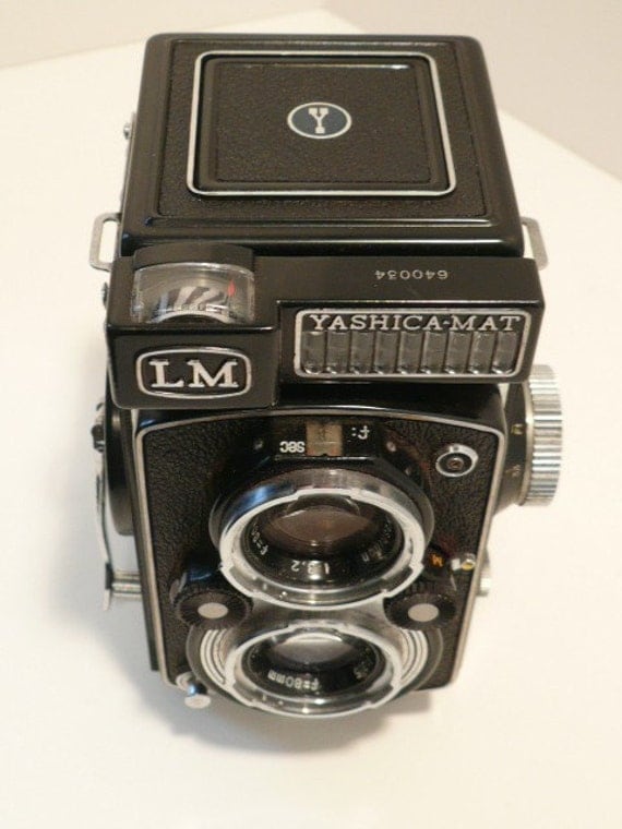 Yashica Mat LM Twin Lens Reflex TLR Camera
