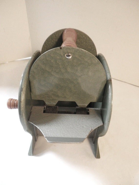 hand crank card shuffler