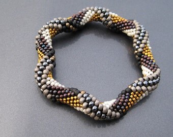 Bead Crochet Pattern: Tie Dye Reverse Spiral Bead Crochet Bangle Pattern