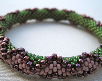 Bead Crochet Bracelet Pattern: Zig Zag Bead Crochet Bangle Pattern