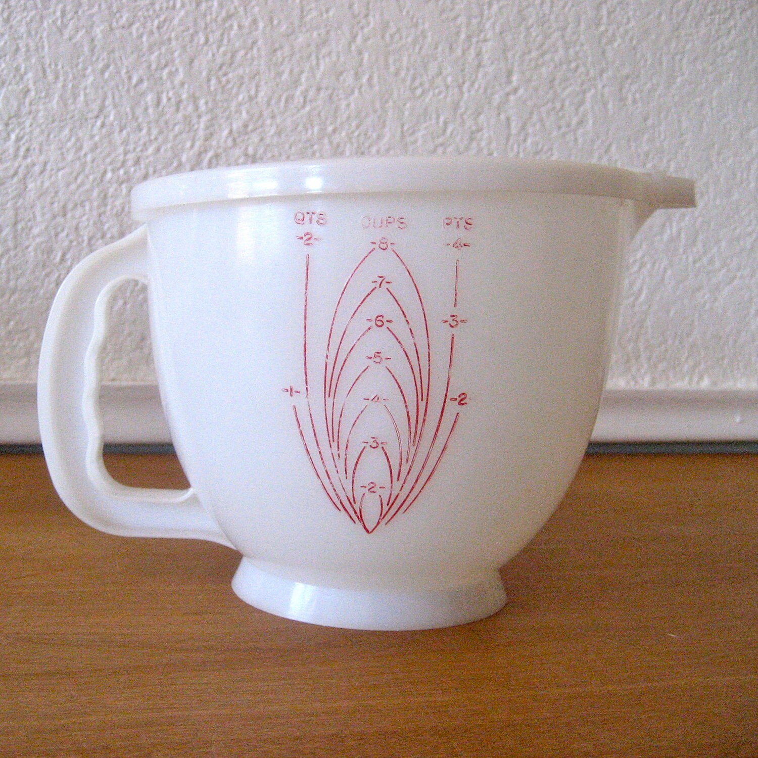 Vintage Tupperware MixNStor Mixing bowl with lid White and