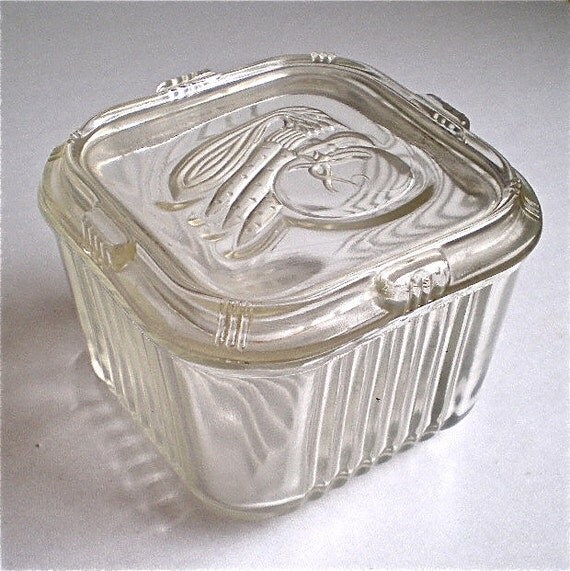 Covered Refrigerator Dish 1950's Vintage Clear Glass
