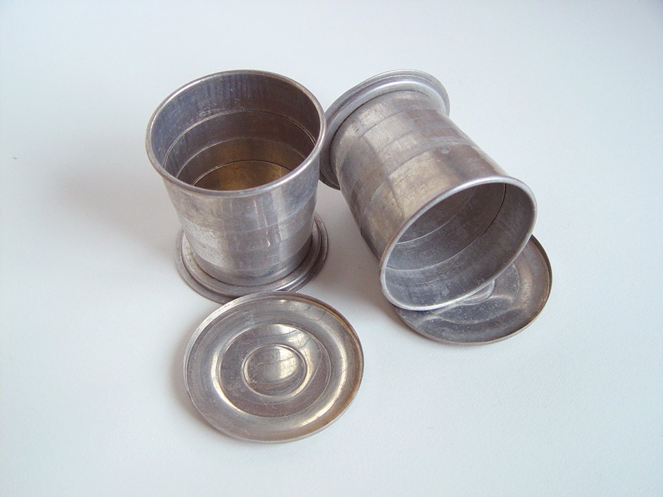 Vintage Aluminum Collapsible Drinking Cups With Lids BE