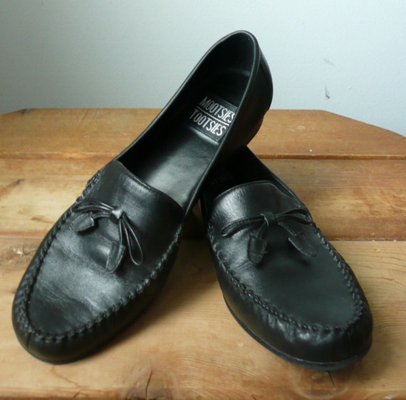 Mootsies Tootsies Black Leather Loafers Moccasins with Bow