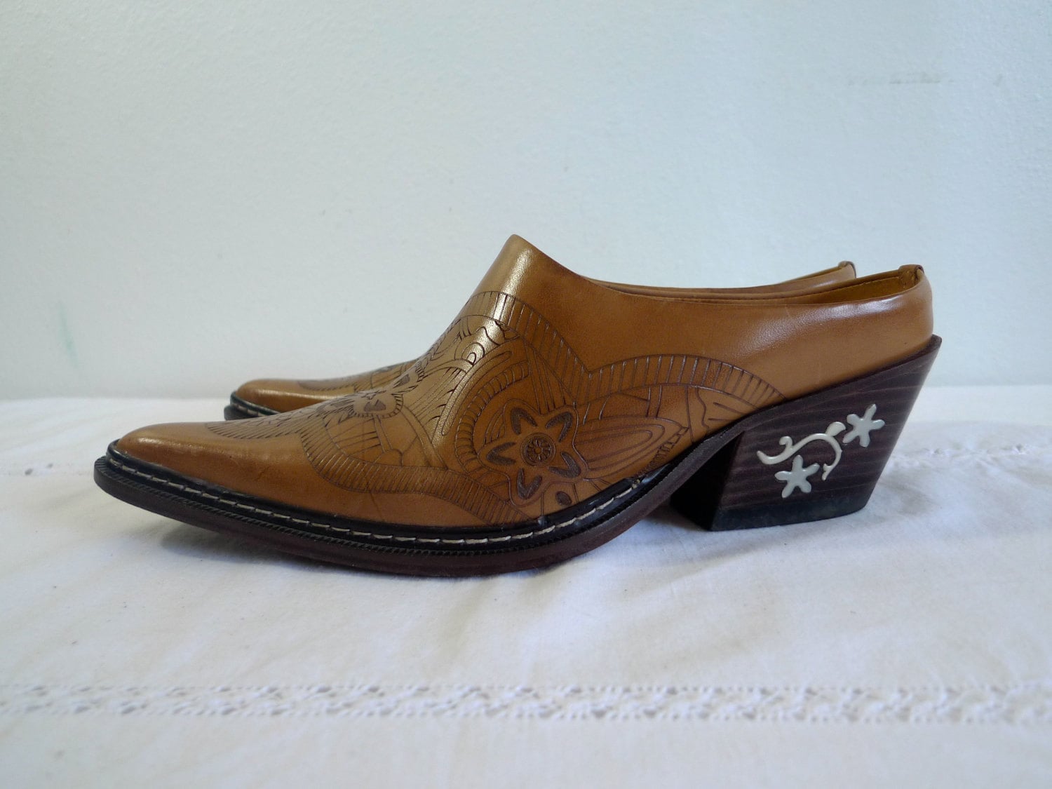 Vintage Stetson Western Style Leather Mules with Mother of