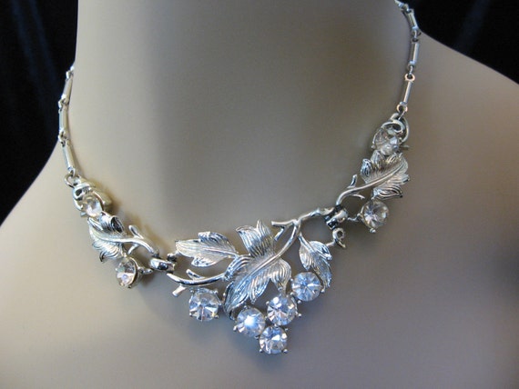 Vintage CORO Rhinestone Necklace Silver tone by jwvintagejewelry