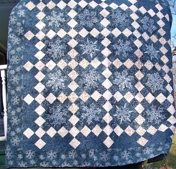 Small Bed Quilt Blue Snowflakes by gmapquilts on Etsy