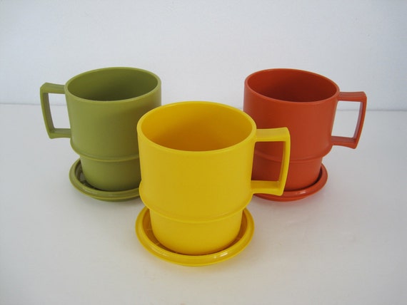 Vintage Tupperware Mugs Cups Plastic Coasters Lids