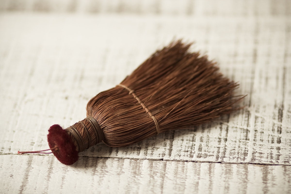 Mini Vintage Whisk Broom with Velvet Button Top