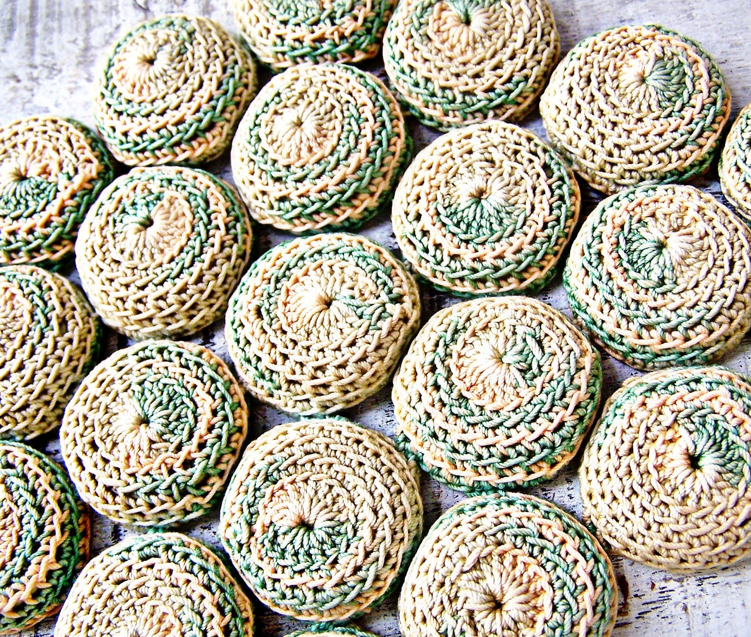 Vintage Bottle Cap Crochet Trivet / Hot Pad
