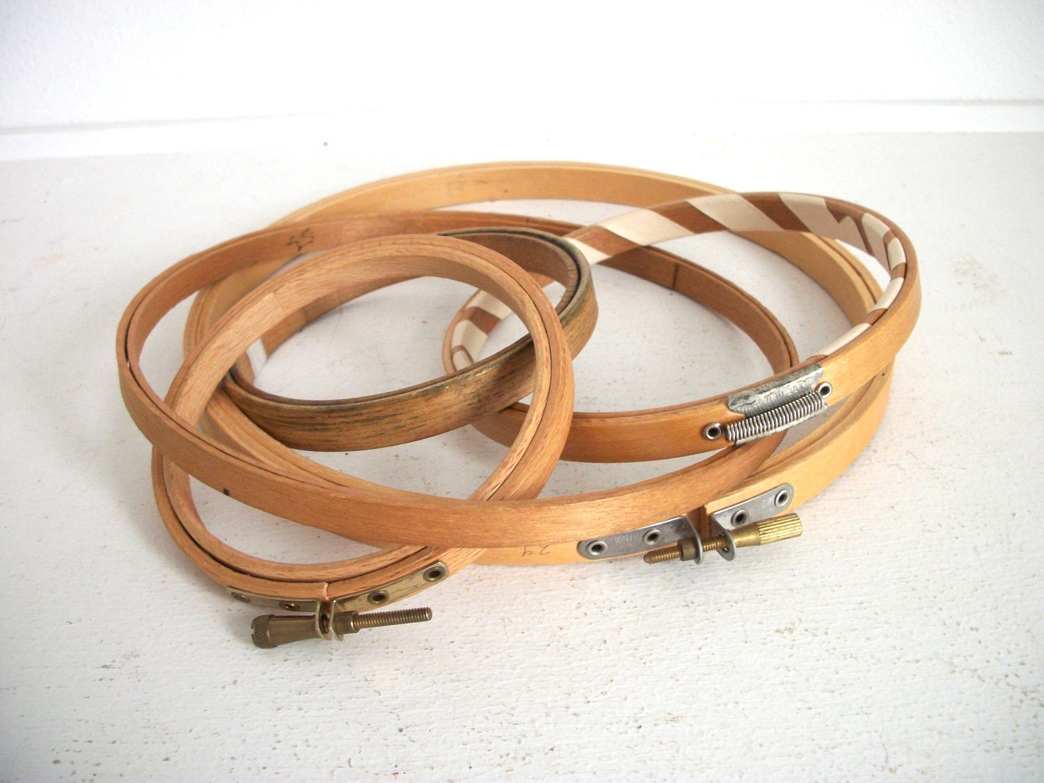 Vintage wood jessecmault hoops set of 5