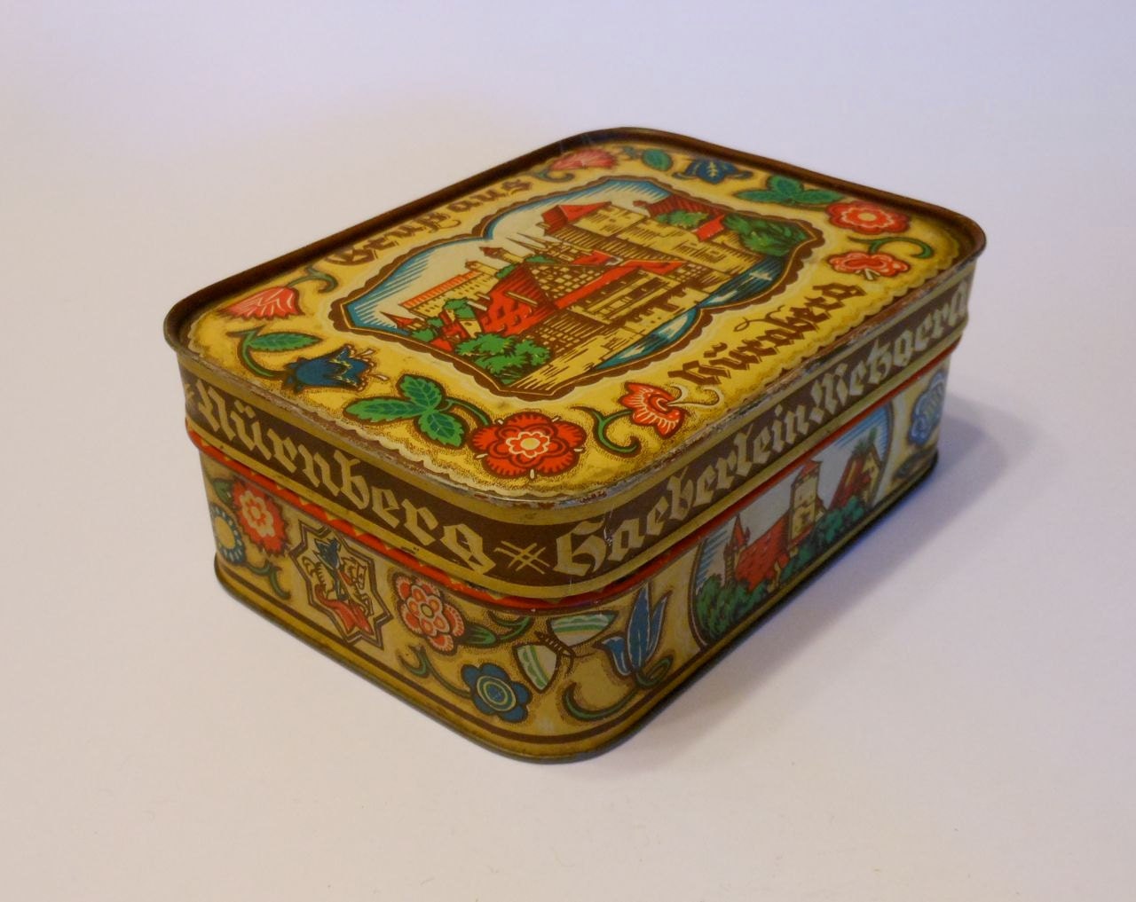 Vintage German Candy Tin by 2cool2toss on Etsy