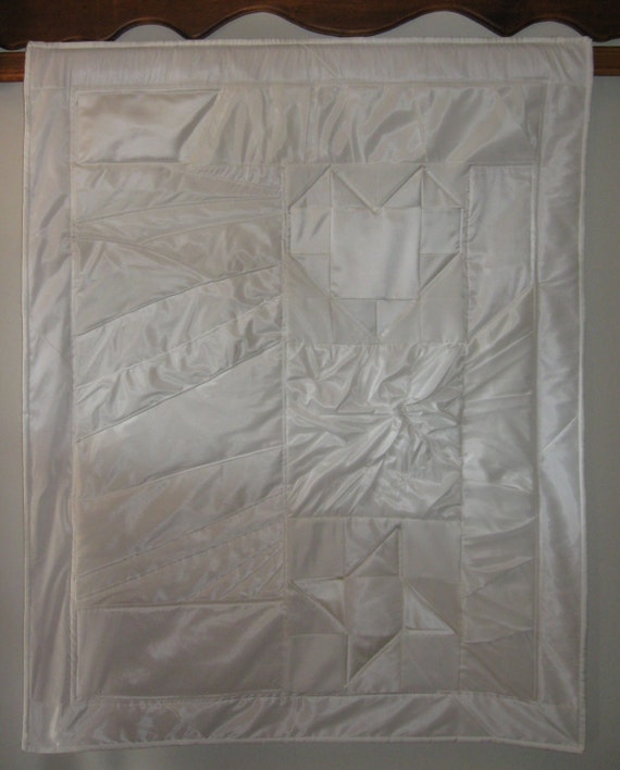 Items similar to Wedding  Dress  Quilt  Get your wedding  