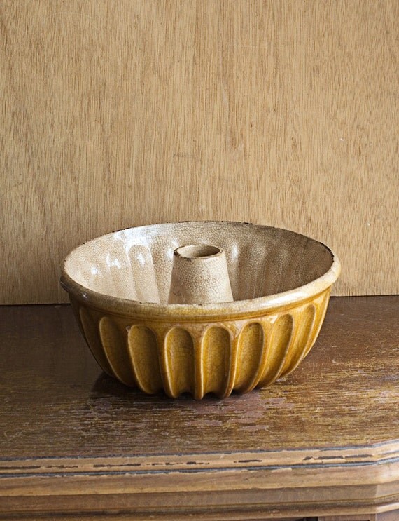 Ceramic Bundt Pan Shabby Chic Rustic Kitchen Farmhouse
