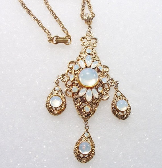 Huge Vintage Faux Moonstone Drop Necklace Goldette by VintageGemz