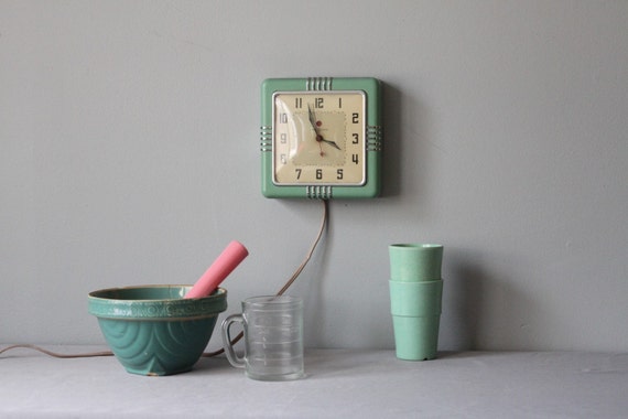 vintage art deco JADEITE GREEN kitchen wall clock