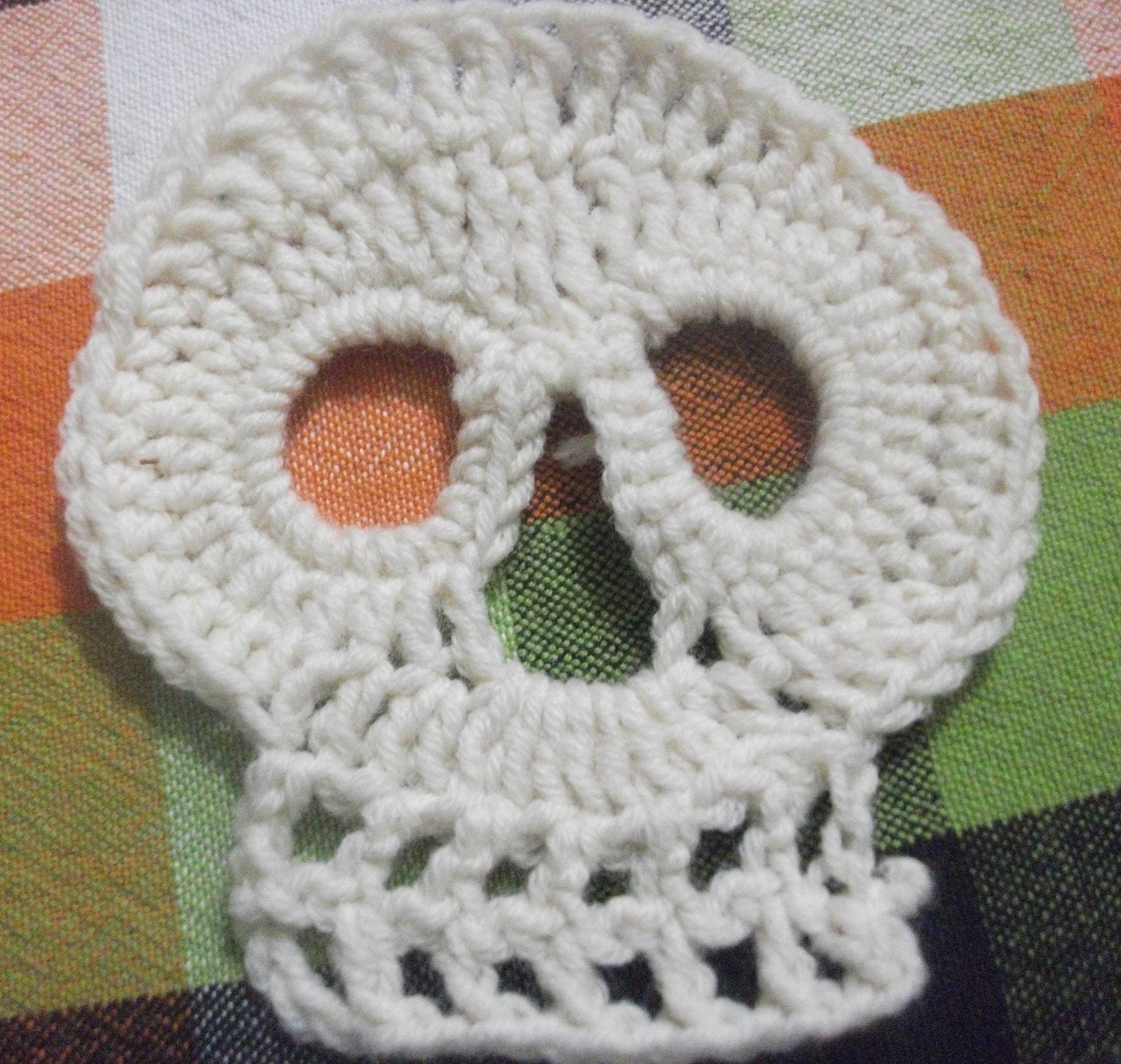 Crochet halloween skull applique PATTERN