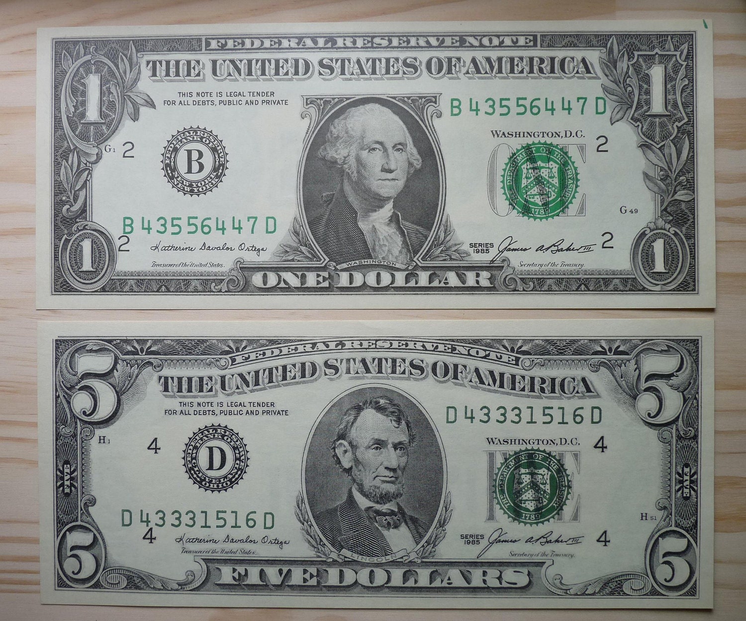 BIG BUCKS Large Realistic Money Dollar Five Ten Twenty Fifty