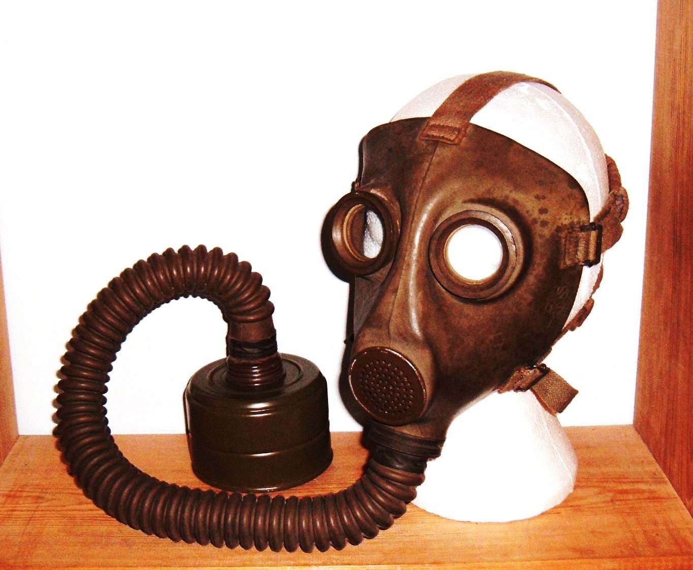 gas mask ww2