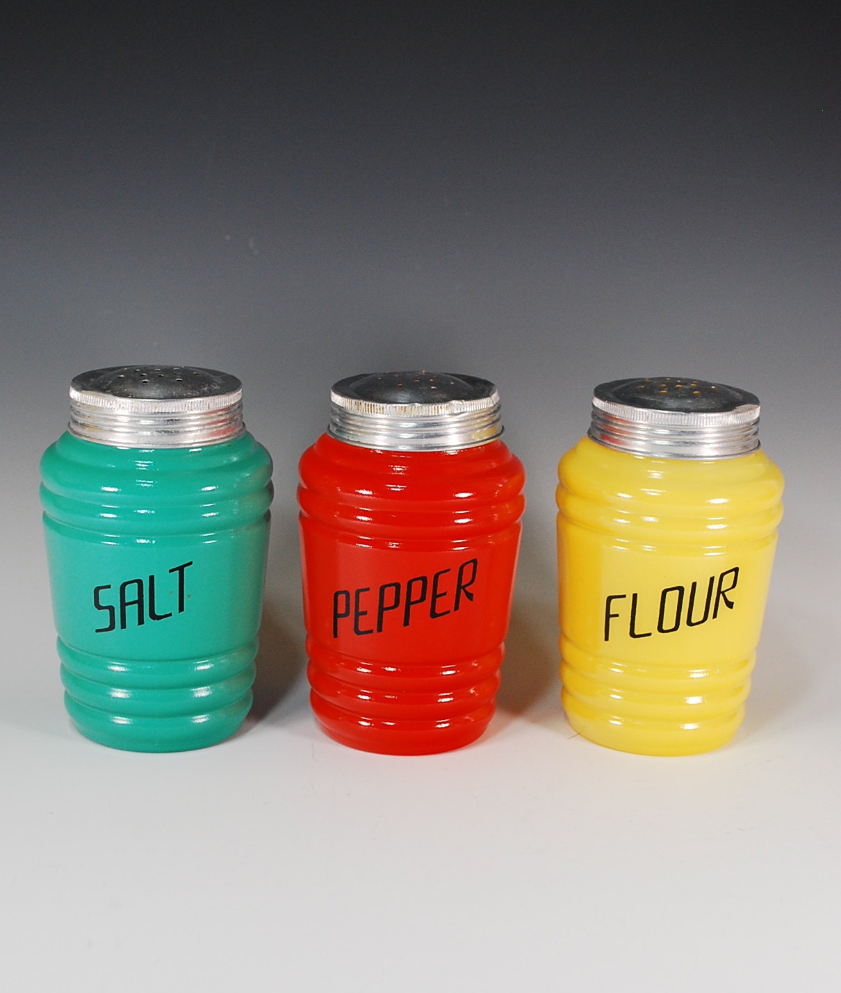 McKee Range Shakers 1940s Retro Kitchen Salt Pepper and