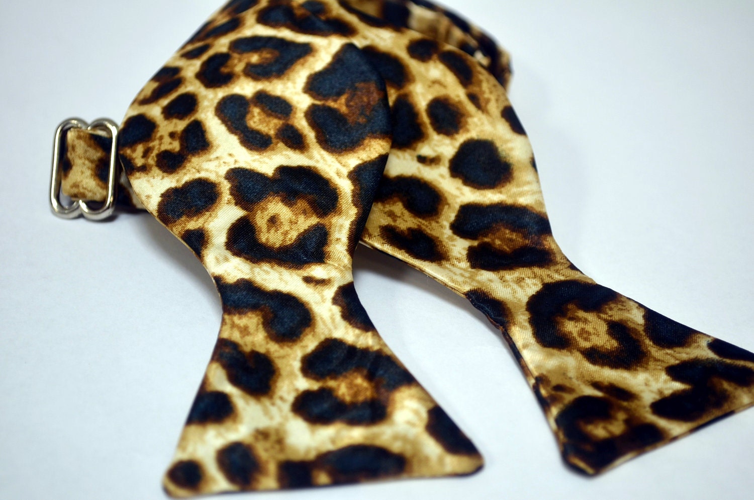 Macall Leopard Print Bow Tie