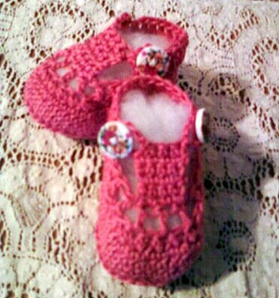 Crocheted Double Button Dainty Infant Baby Girl Crib Shoes