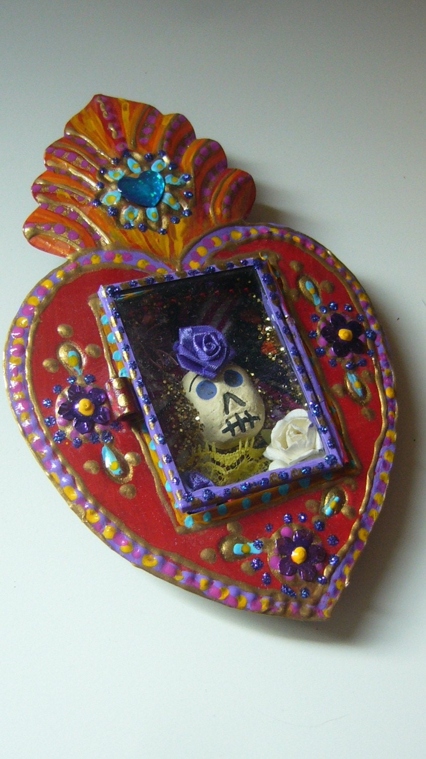 Mexican sacred heart tin nicho